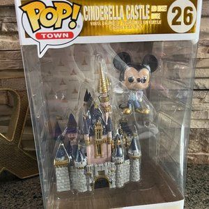 NIB Funko POP Town Walt Disney World 50th Cinderella Castle with Mickey Mouse